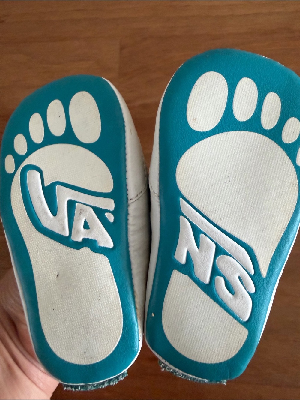 Vans Kids Slip-On Sneakers with Black Cat Print and Teal Trim Size 1 Baby - Picture 7 of 7